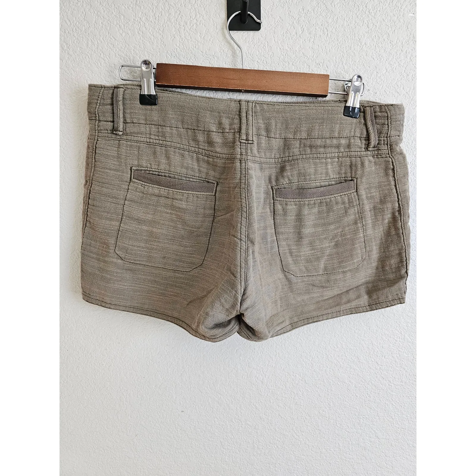 Anthropologie Hei Hei Womens Sz 26 Chino Shorts Cotton Taupe Brown Gray