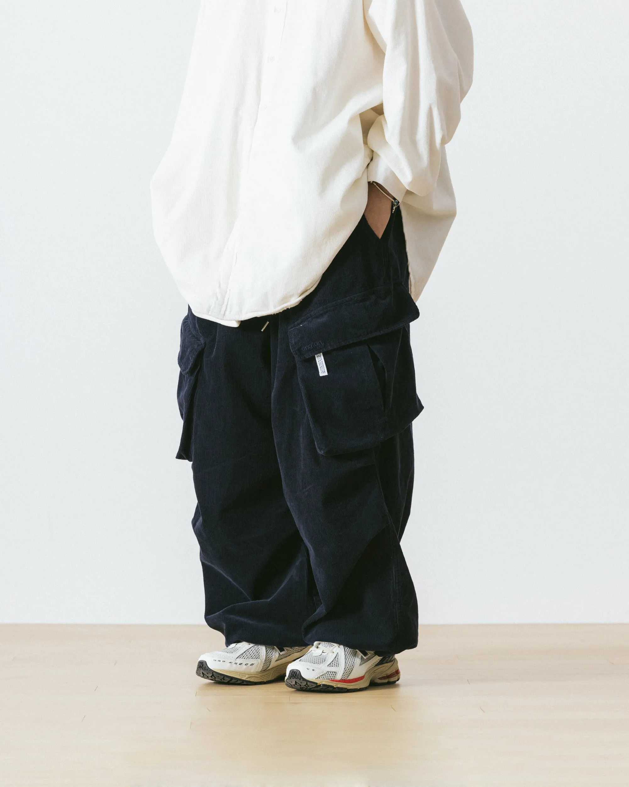 CORDUROY OBLIQUE CARGO BALLOON PANTS - NAVY