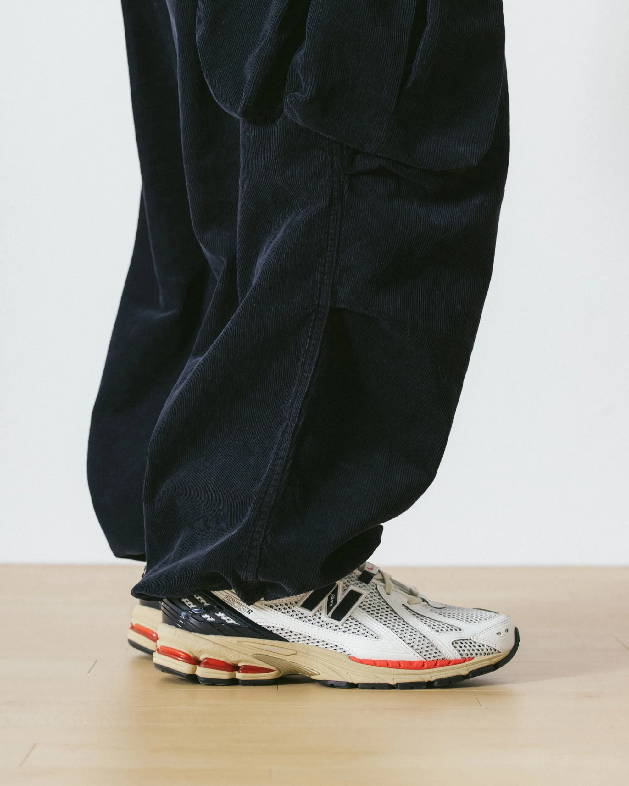 CORDUROY OBLIQUE CARGO BALLOON PANTS - NAVY