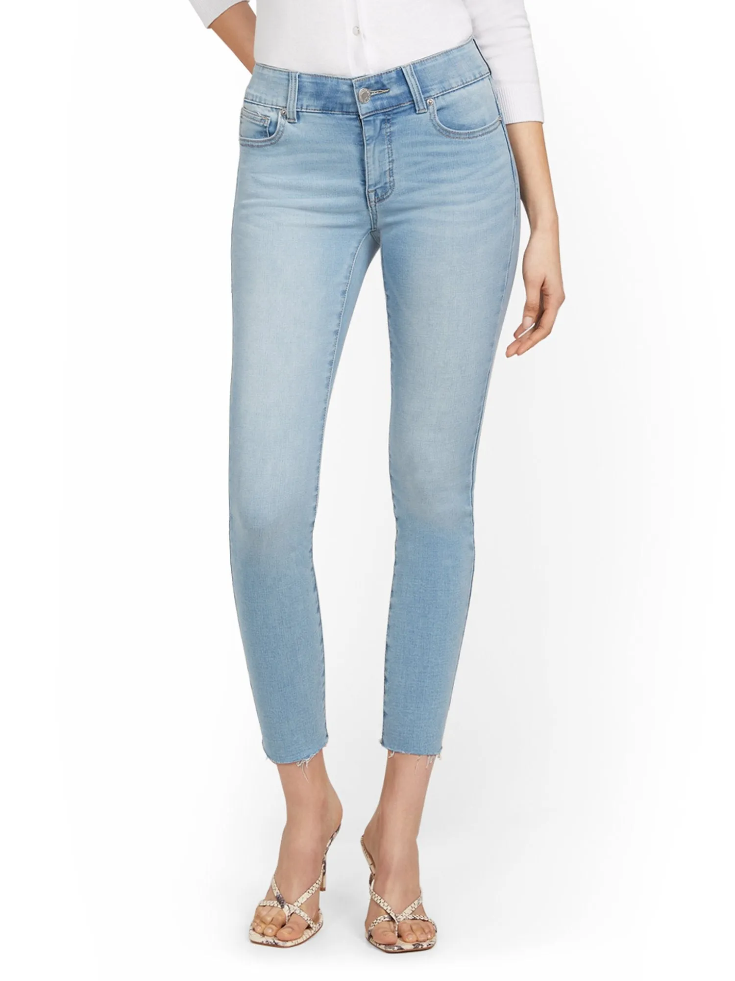 Petite Mya Curvy High-Waisted Sculpting No Gap Super-Skinny Ankle Jeans - Light Wash